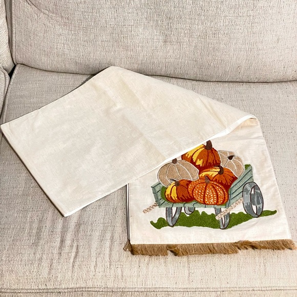Pier 1 fall harvest pumpkin table runner - Picture 5 of 6